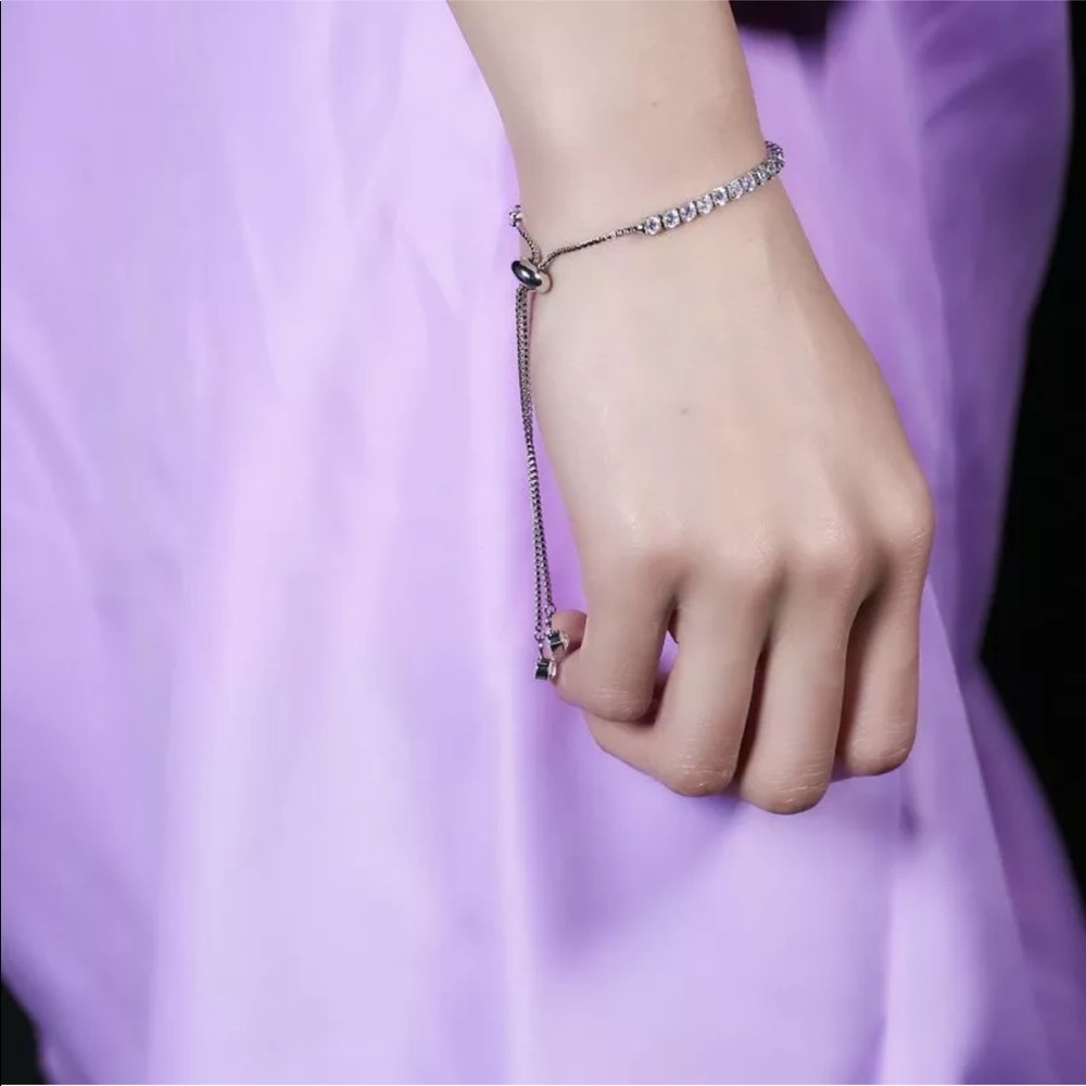 18k Gold Adjustable Dainty Bracelet with CZ - Picture 4 of 5